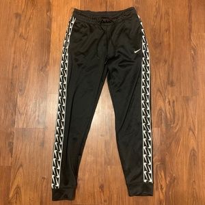 Nike Joggers // Checks Down Side // Black // S